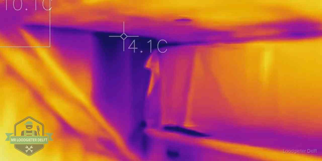 Thermografie bij lekdetectie in Delft Warmtebeeldopname van een vloerconstructie tijdens lekdetectie in Delft